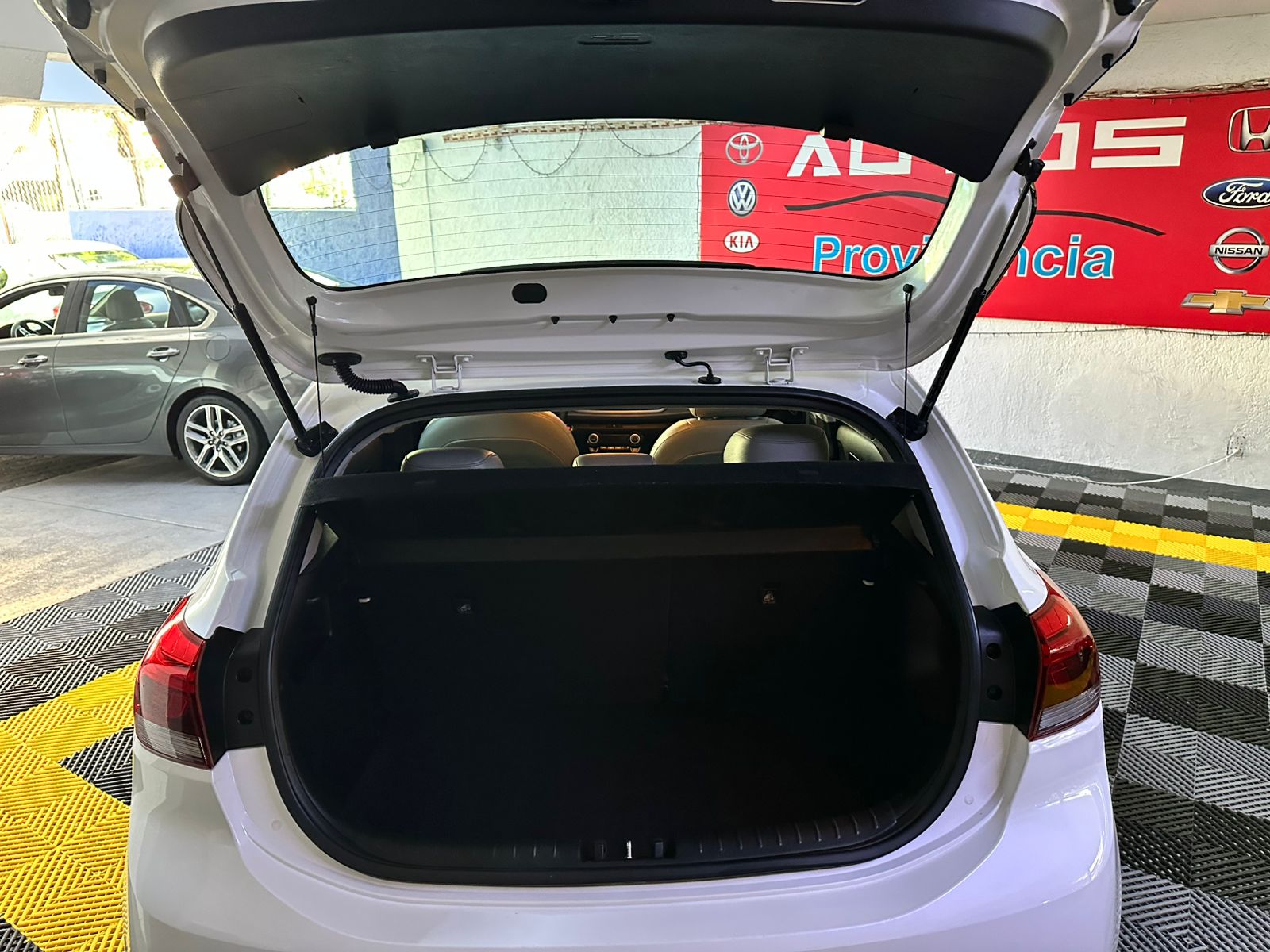 WhatsApp Image 2025-12-17 at 6.39.53 PM (10)