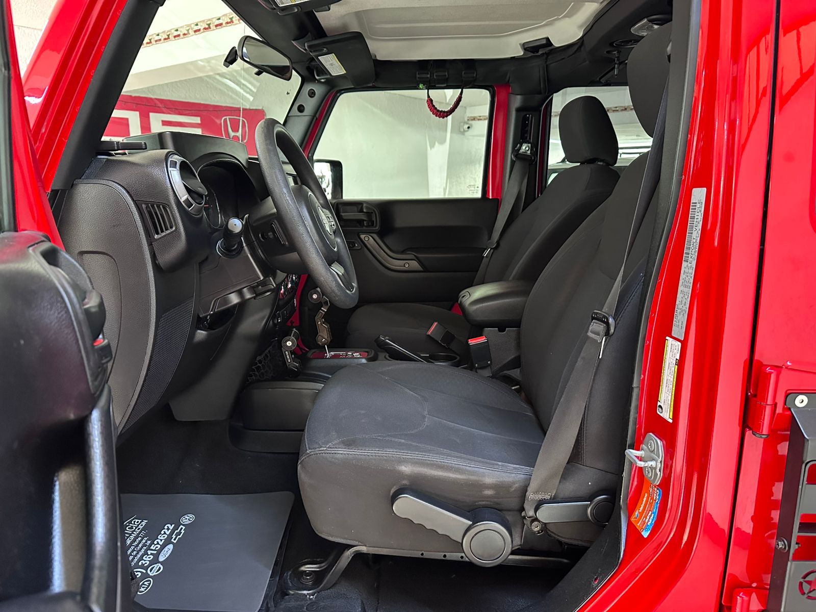 JEEP WRANGLER JK UNLIMITED 4 x 4 2018 AT - Image 10