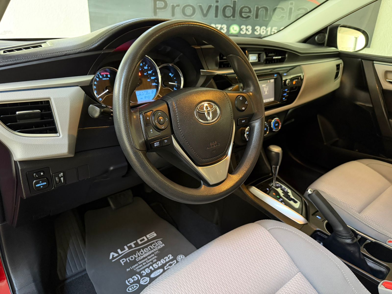 TOYOTA COROLLA LE 2014 1.8 AT - Image 15