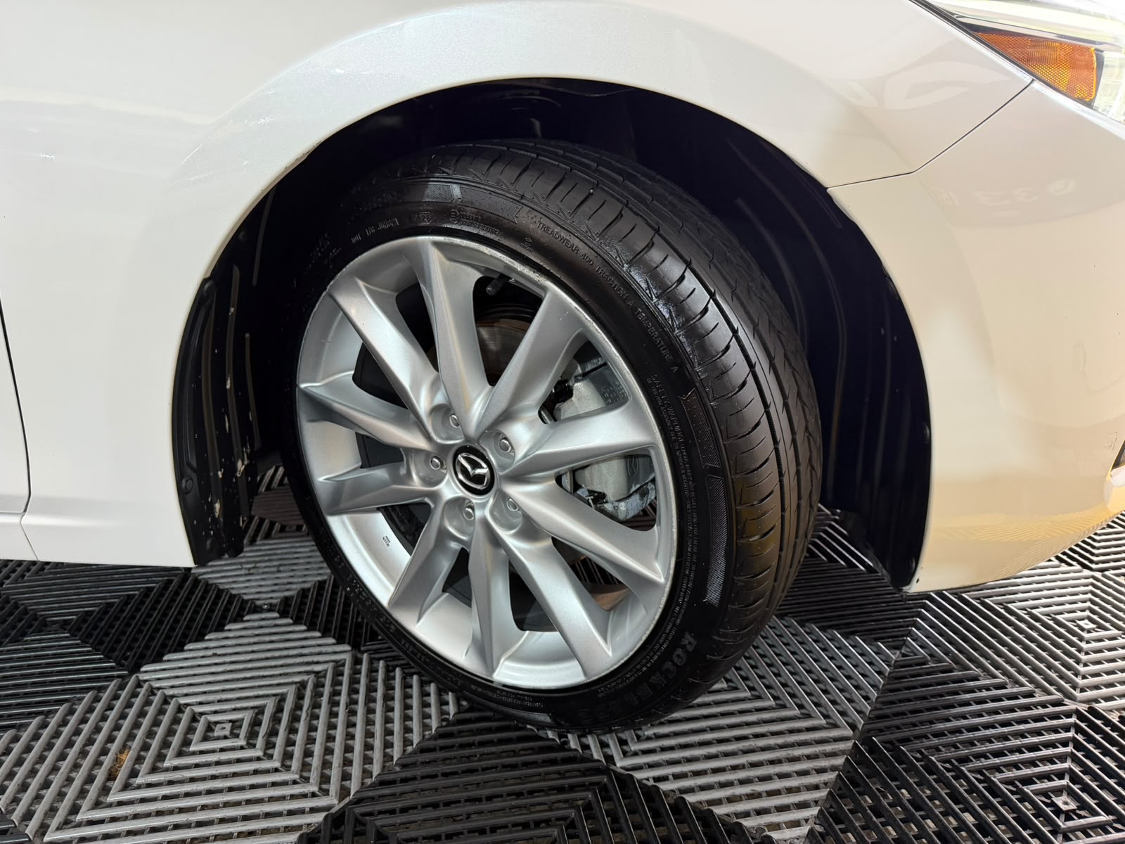 MAZDA3 2018 AT SGT 2.5 - Image 13