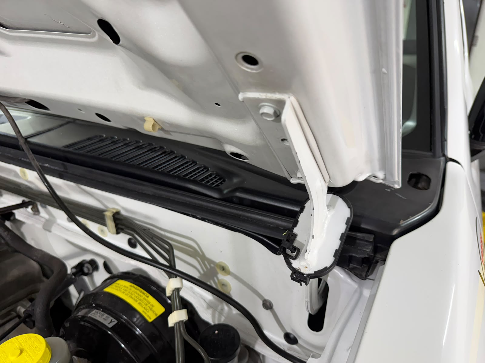 IMPONENTE NISSAN NP300 2012 CAB SENCILLA - Image 15