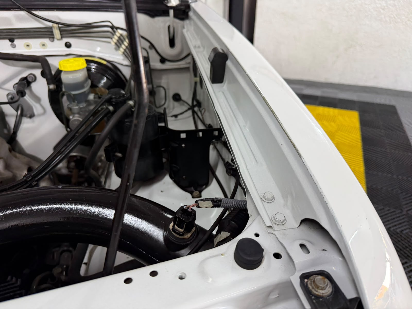 IMPONENTE NISSAN NP300 2012 CAB SENCILLA - Image 17