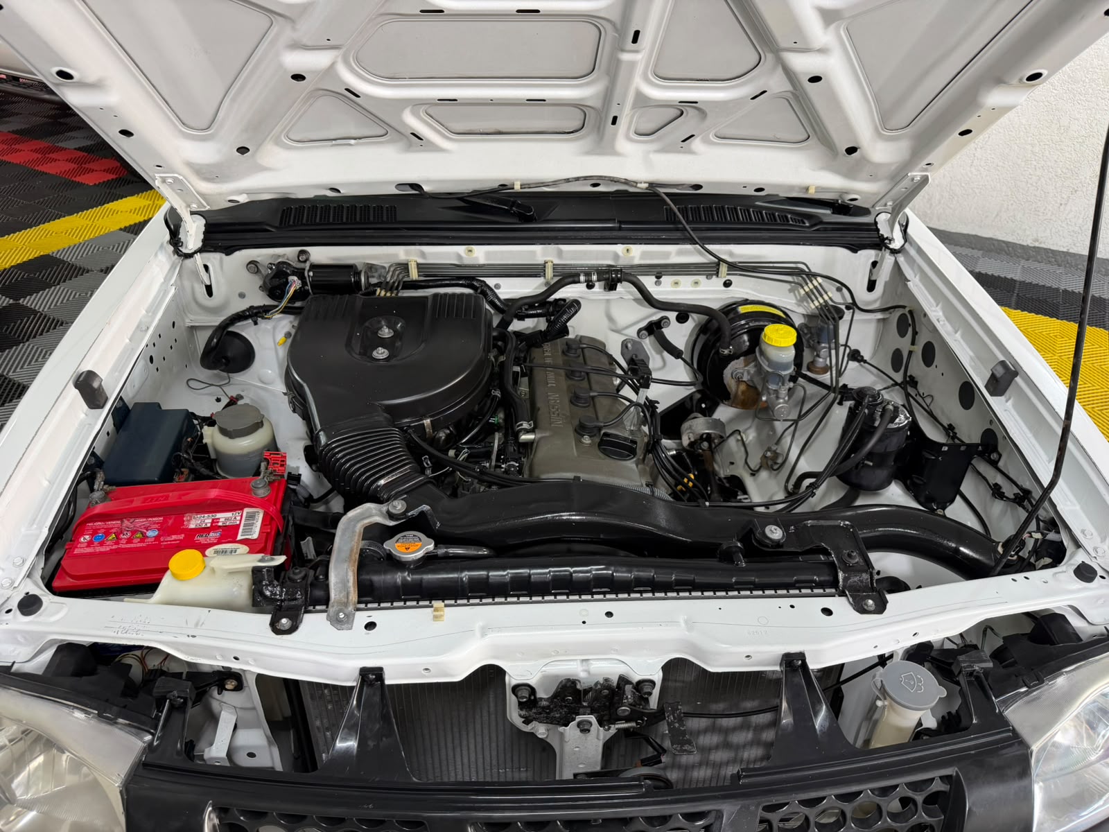IMPONENTE NISSAN NP300 2012 CAB SENCILLA - Image 22