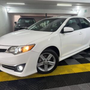 TOYOTA CAMRY XLE 2012
