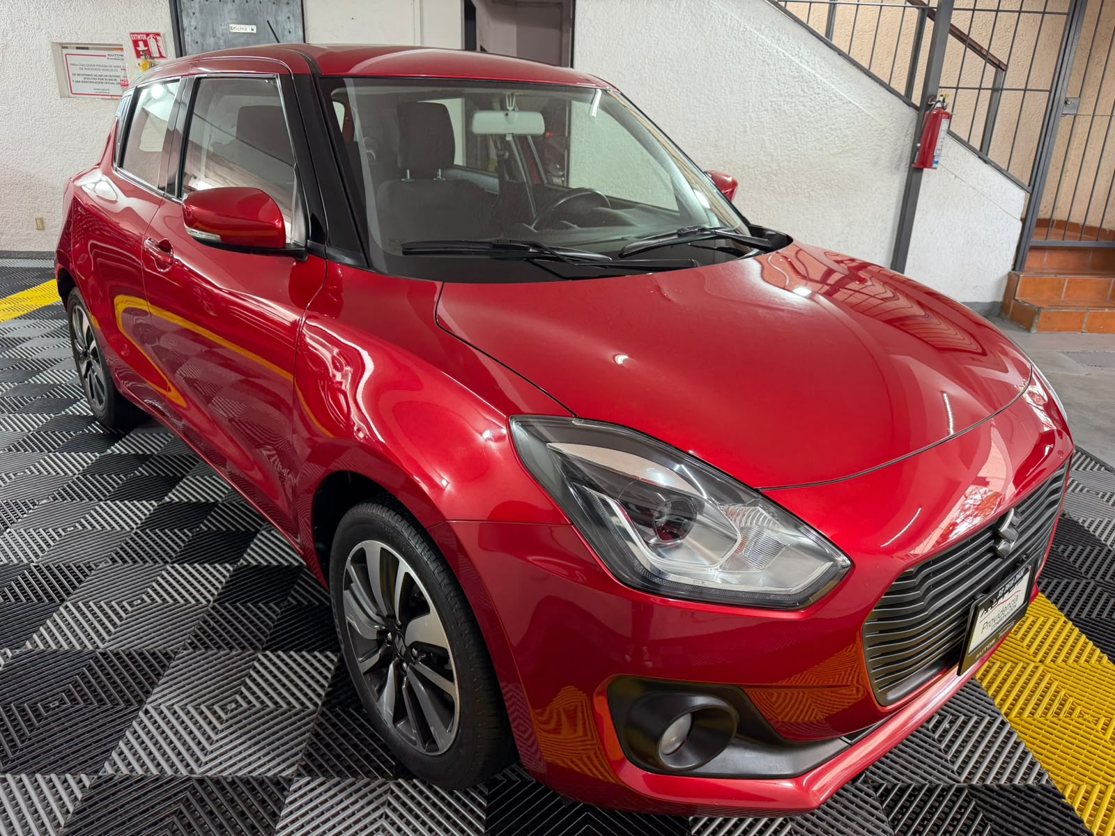 SUZUKI SWIFT GLX 2019 - Imagen 2