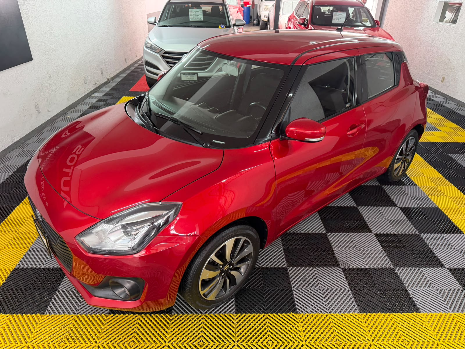 SUZUKI SWIFT GLX 2019 - Imagen 4