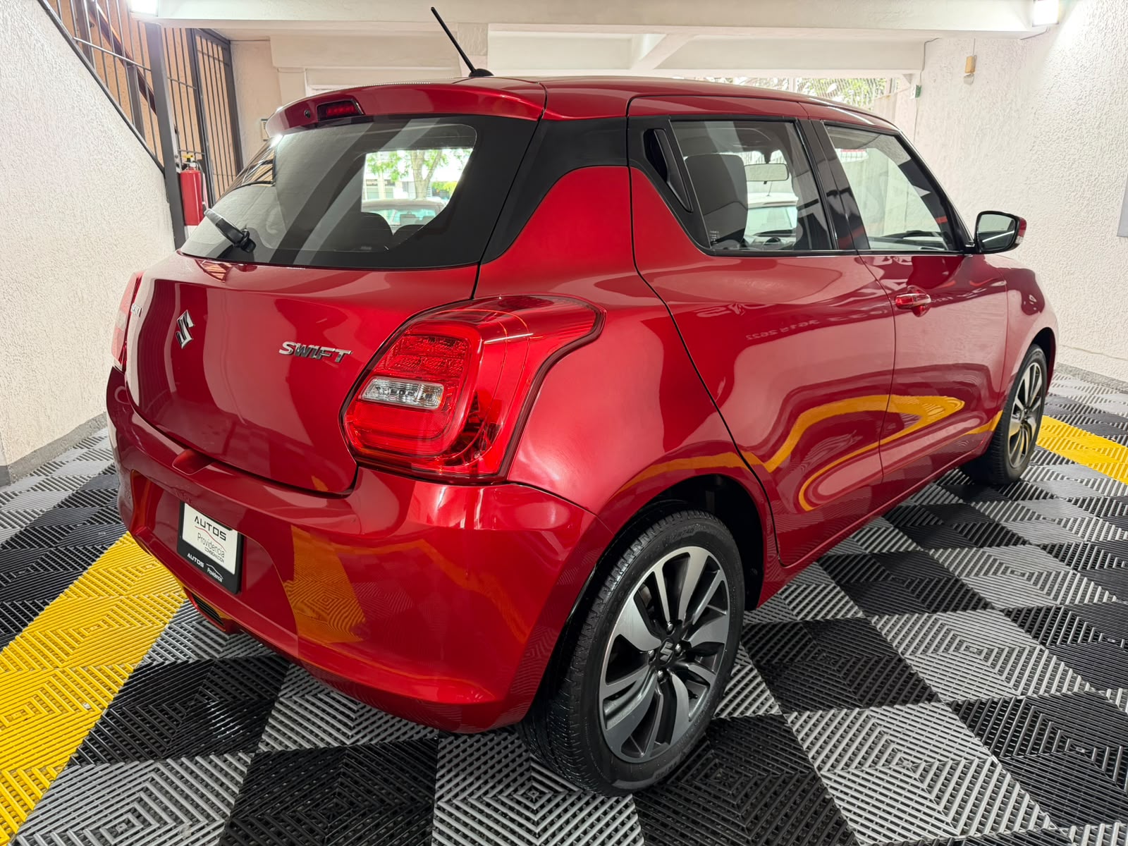 SUZUKI SWIFT GLX 2019 - Imagen 9