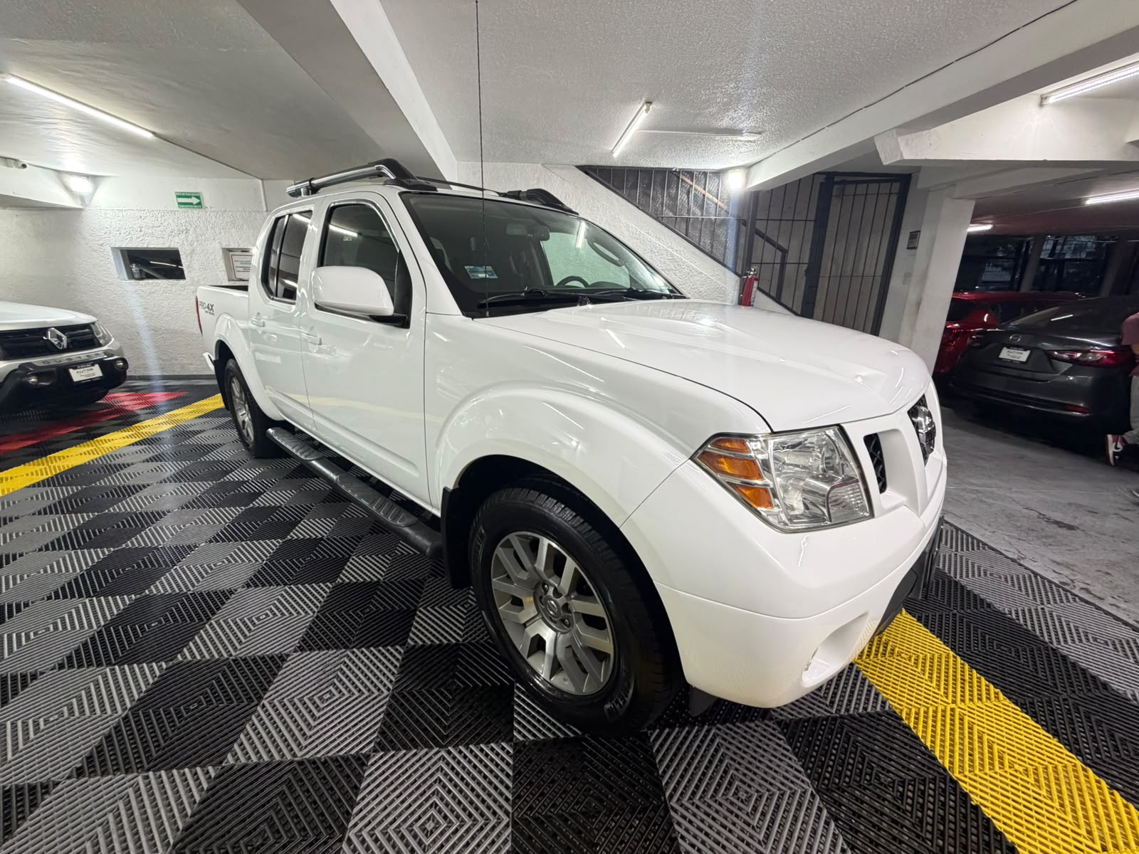 NISSAN FRONTIER PRO-4X 2012 - Imagen 3