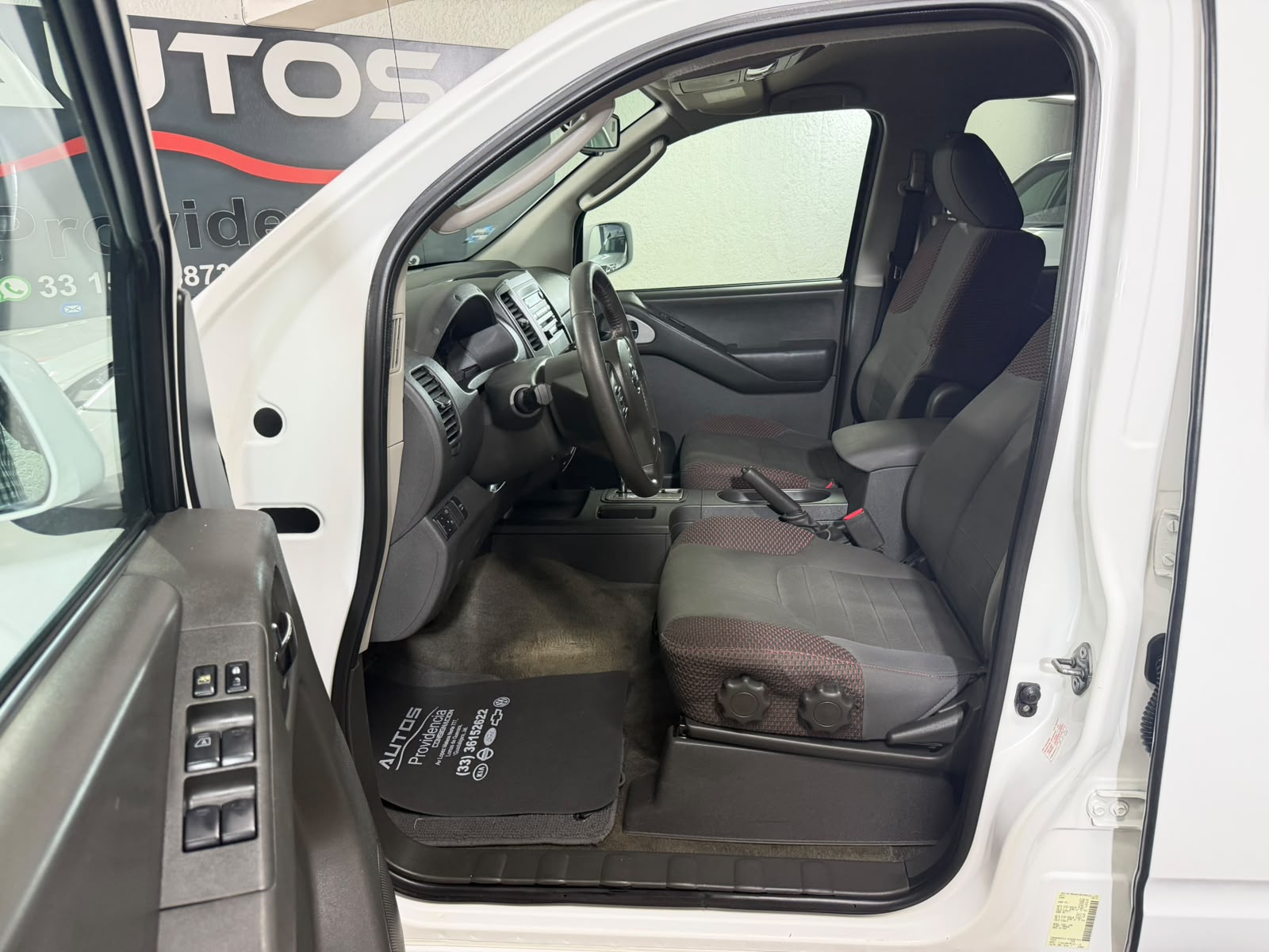 NISSAN FRONTIER PRO-4X 2012 - Imagen 9