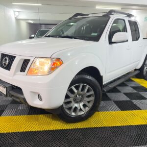 NISSAN FRONTIER PRO-4X 2012