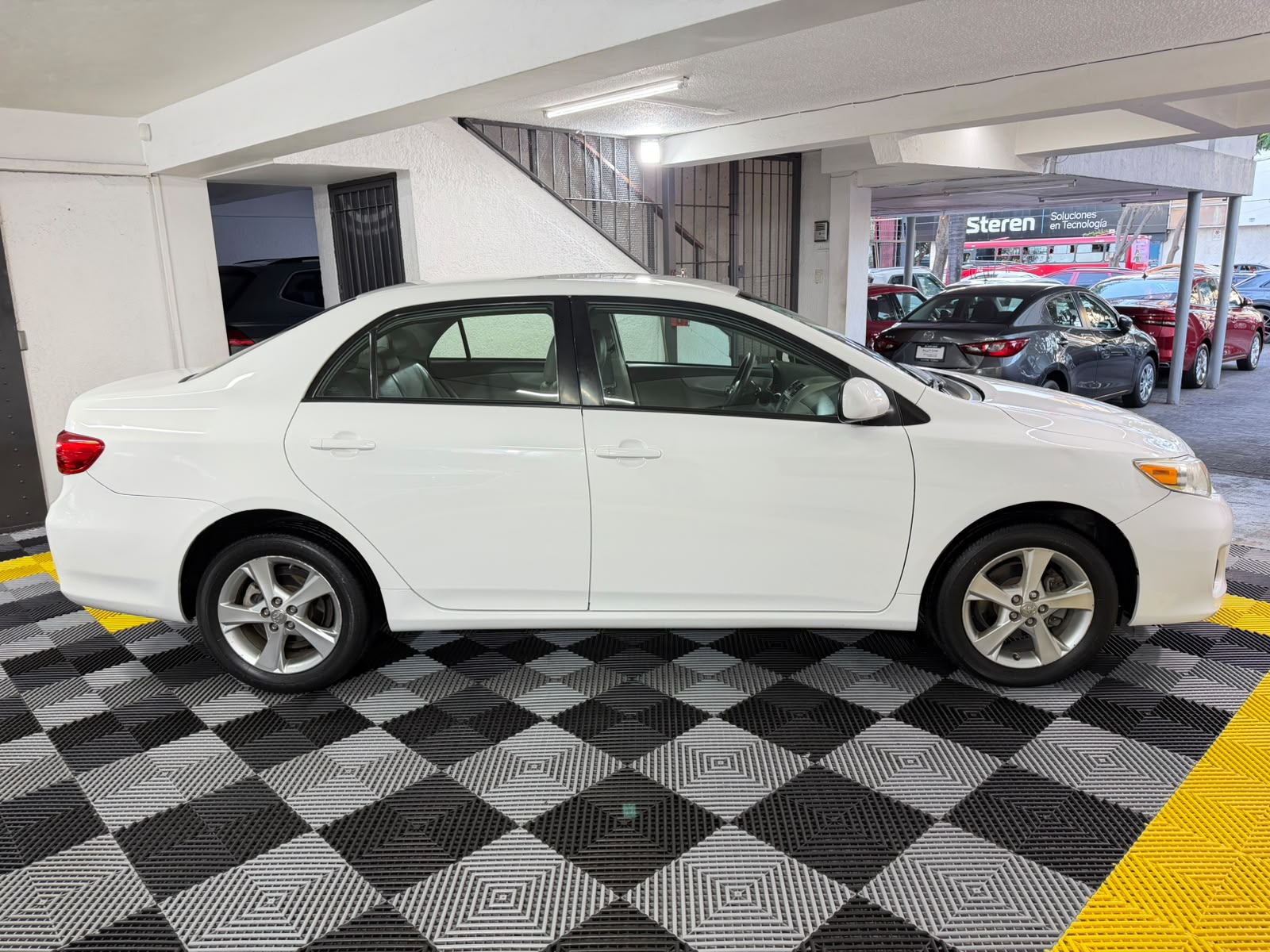 TOYOTA COROLLA XLE 2011 - Imagen 3