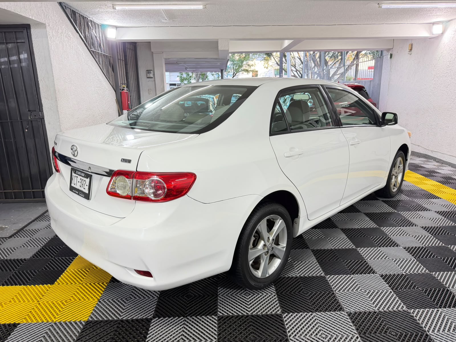 TOYOTA COROLLA XLE 2011 - Imagen 4