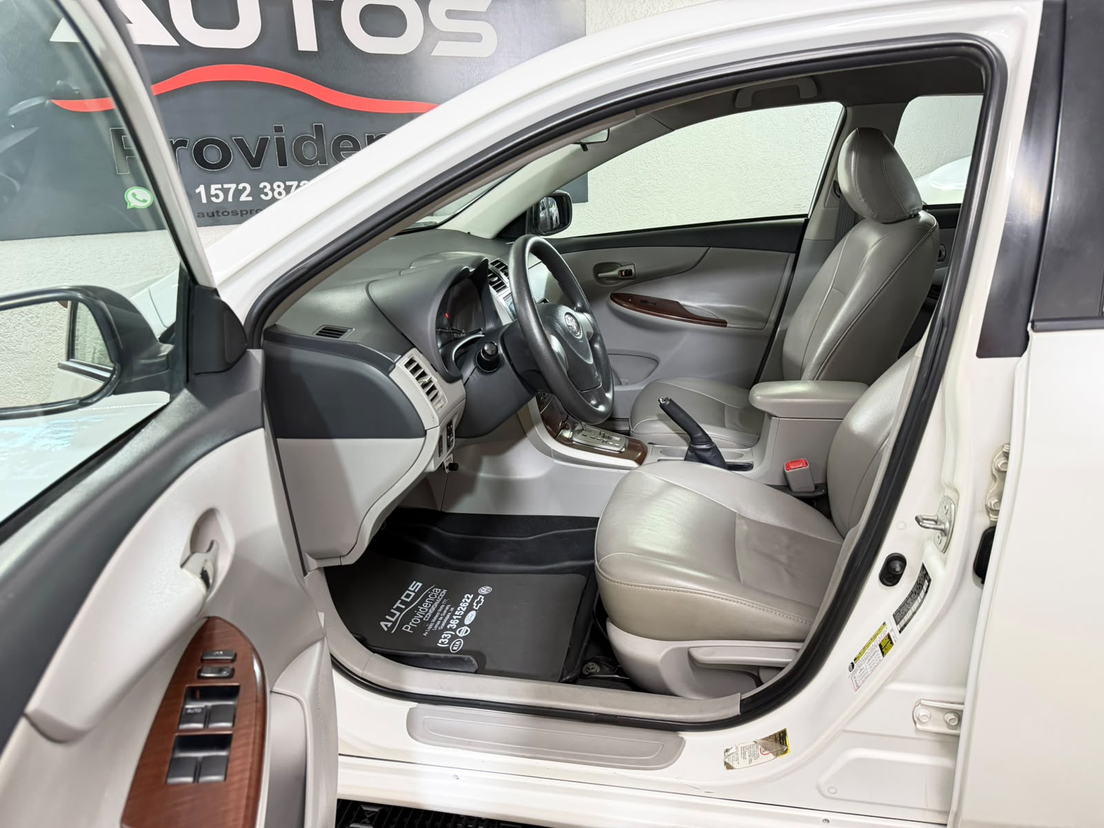TOYOTA COROLLA XLE 2011 - Imagen 8