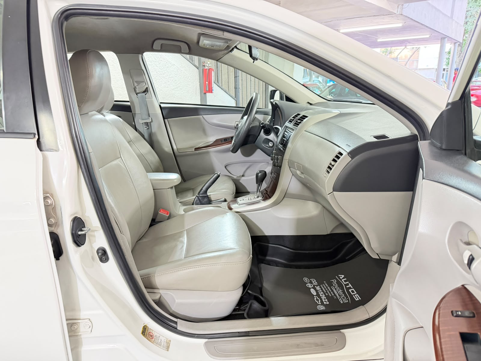 TOYOTA COROLLA XLE 2011 - Imagen 15