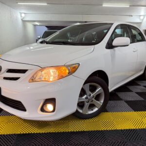 TOYOTA COROLLA XLE 2011