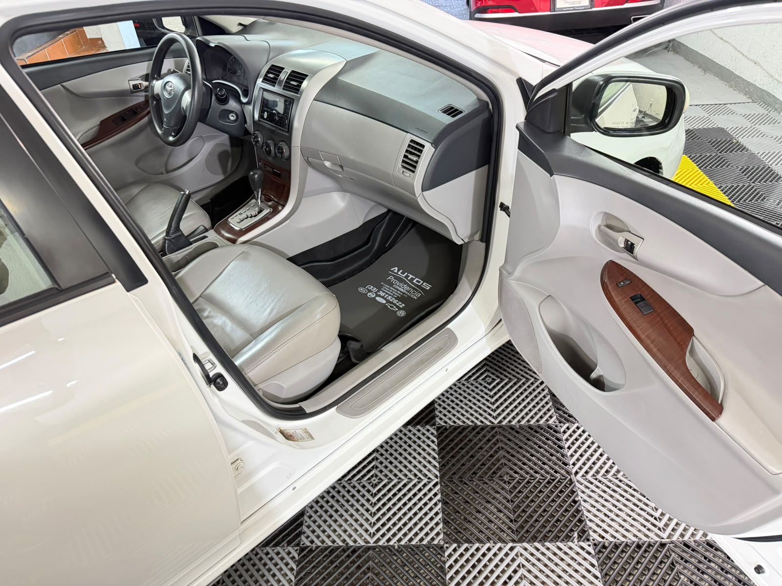 TOYOTA COROLLA XLE 2011 - Imagen 24